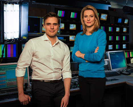 Das neue Moderatoren-Team bei Medien-Magazin ZAPP: Constantin Schreiber und Anja Reschke  (Foto: NDR/Thomas Pritschet)